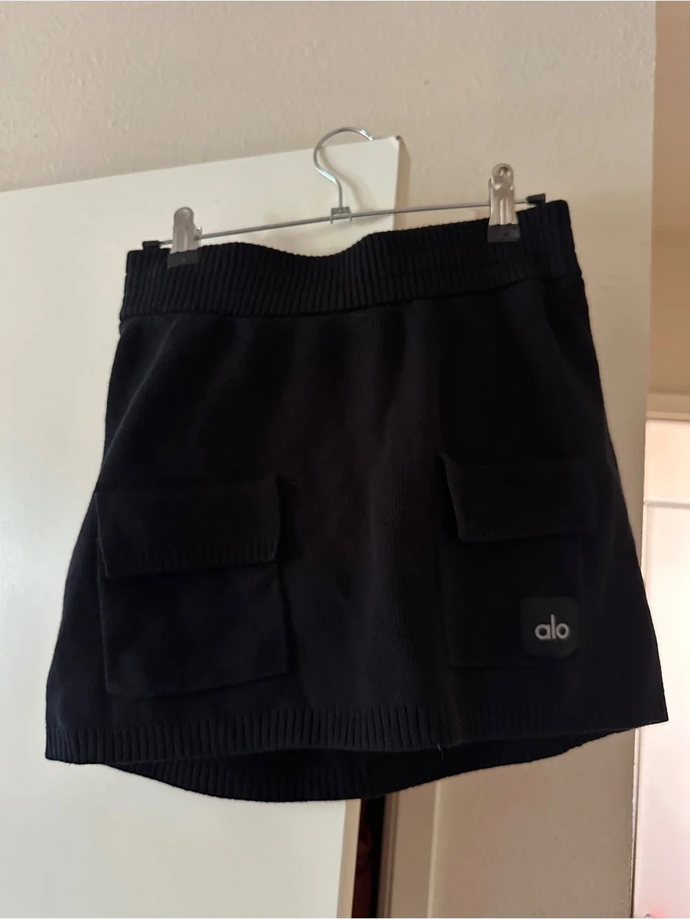Alo Yoga Scholar Knit Cargo Skirt - black size S